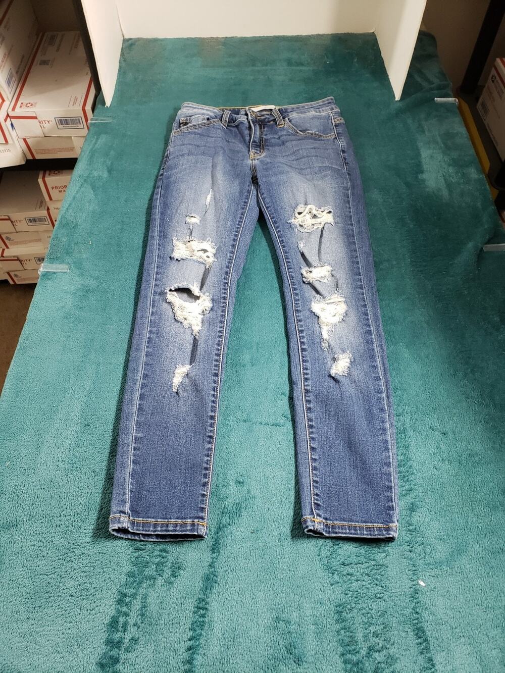 Kancan Jeans Size 25 Womens Blue Pants Stretch Denim Mid Rise Ankle Cropped
